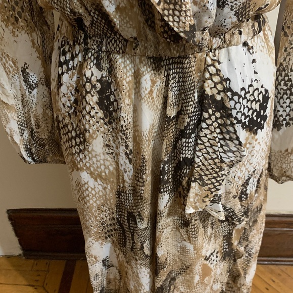 Snake Print Long Sleeve Dress - Picture 4 of 11